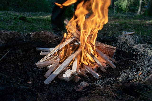 6 Highly Effective Ways on how to make a Campfire Pit