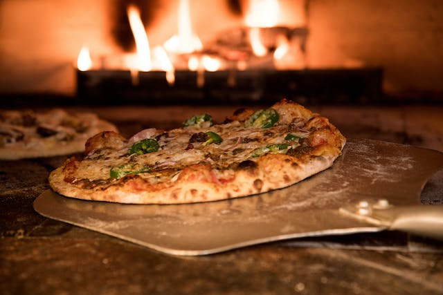 3 Irresistible Campfire Pizza Ideas