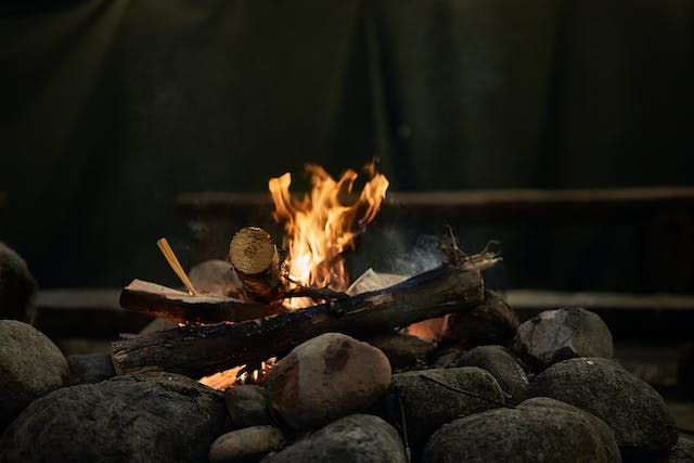 3 Key Ways on How to Make a Campfire